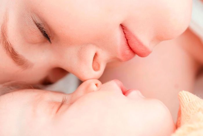 Lee más sobre el artículo El olor del recién nacido provoca un efecto estimulante en el cerebro de las madres